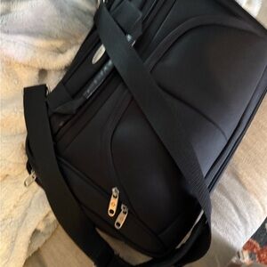 Samsonite Black Laptop Bag with Durable Design